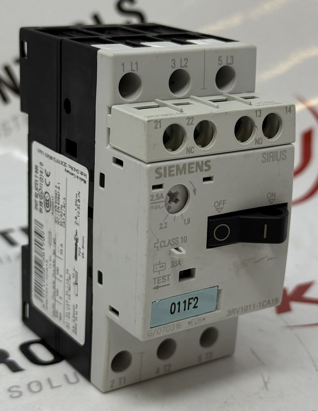 Siemens 3RV1011-1CA15 Adjustable Circuit Breaker 1.8-2.5A 690V 3-Pole0