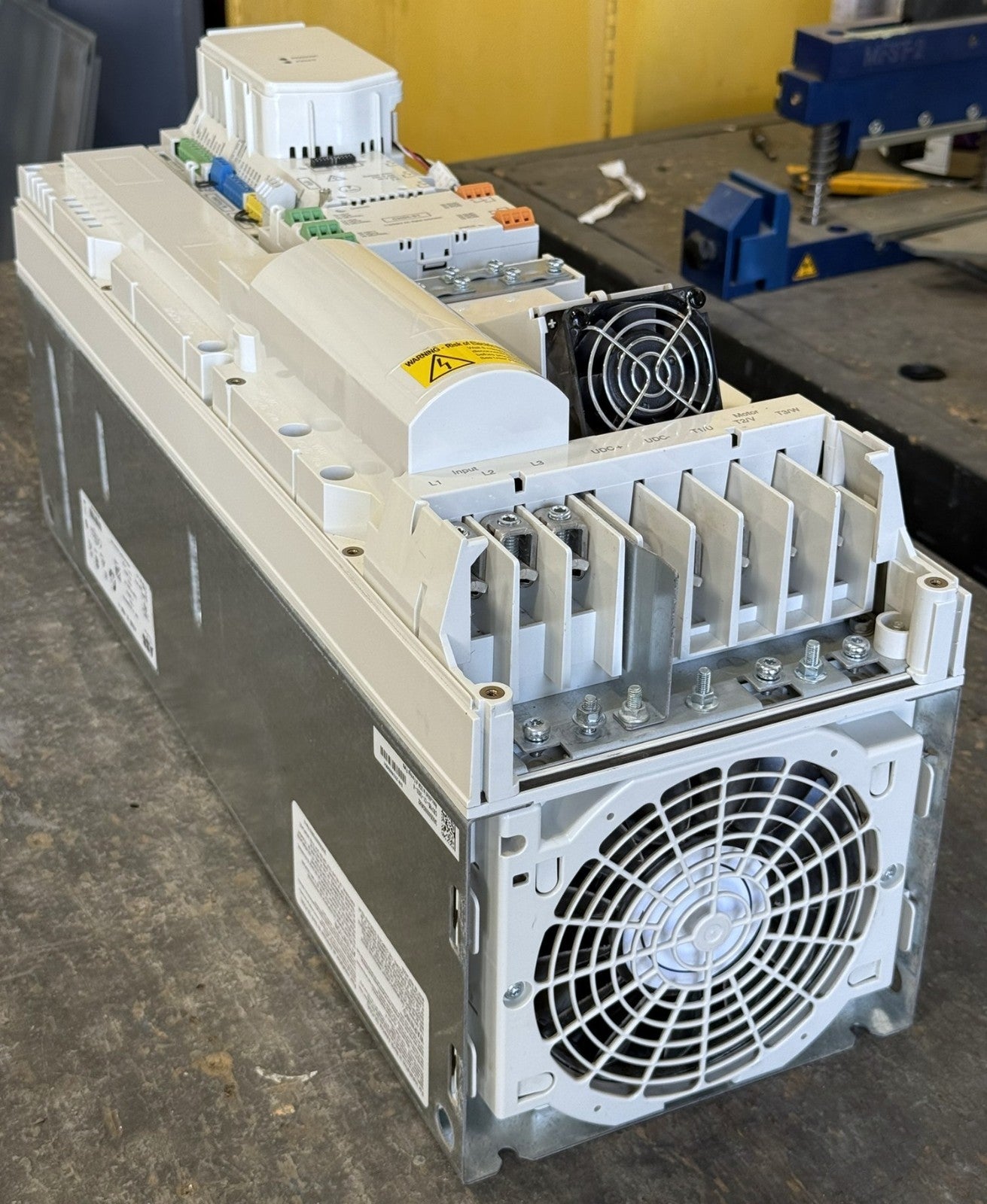 ABB ACS580-01-096A-4 480V 75HP Variable Frequency Drive0
