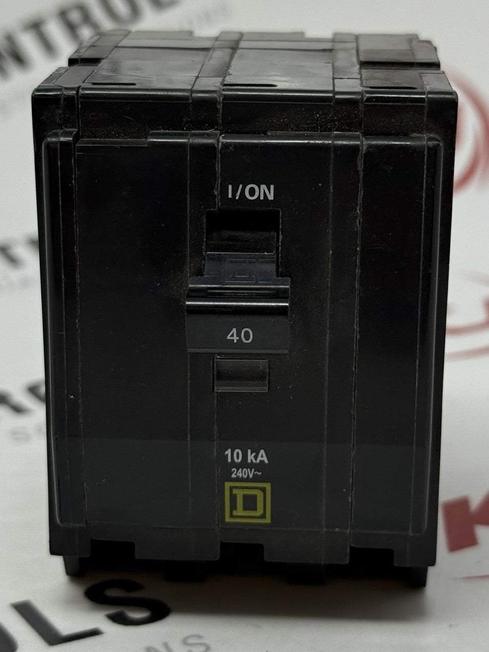 Square D QO340 40A 3-Pole Stab-In Circuit Breaker 120/240VAC1