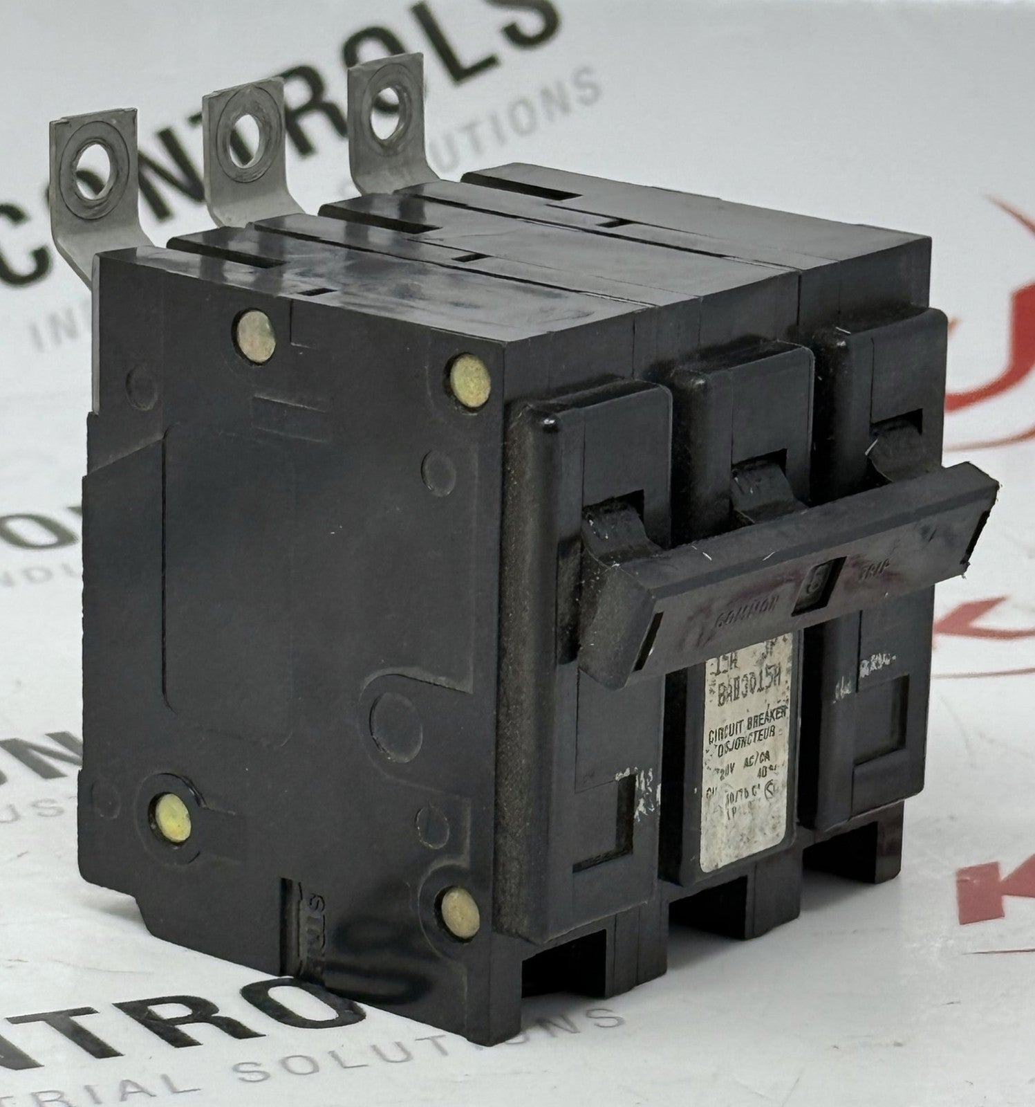 Westinghouse BAB3015H 3-Pole 15A 240V 10kAIC Bolt-On Circuit Breaker1