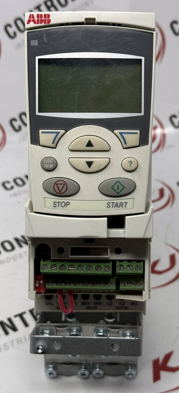 ABB ACS355-03U-08A8-4 480V 5HP Variable Frequency Drive0