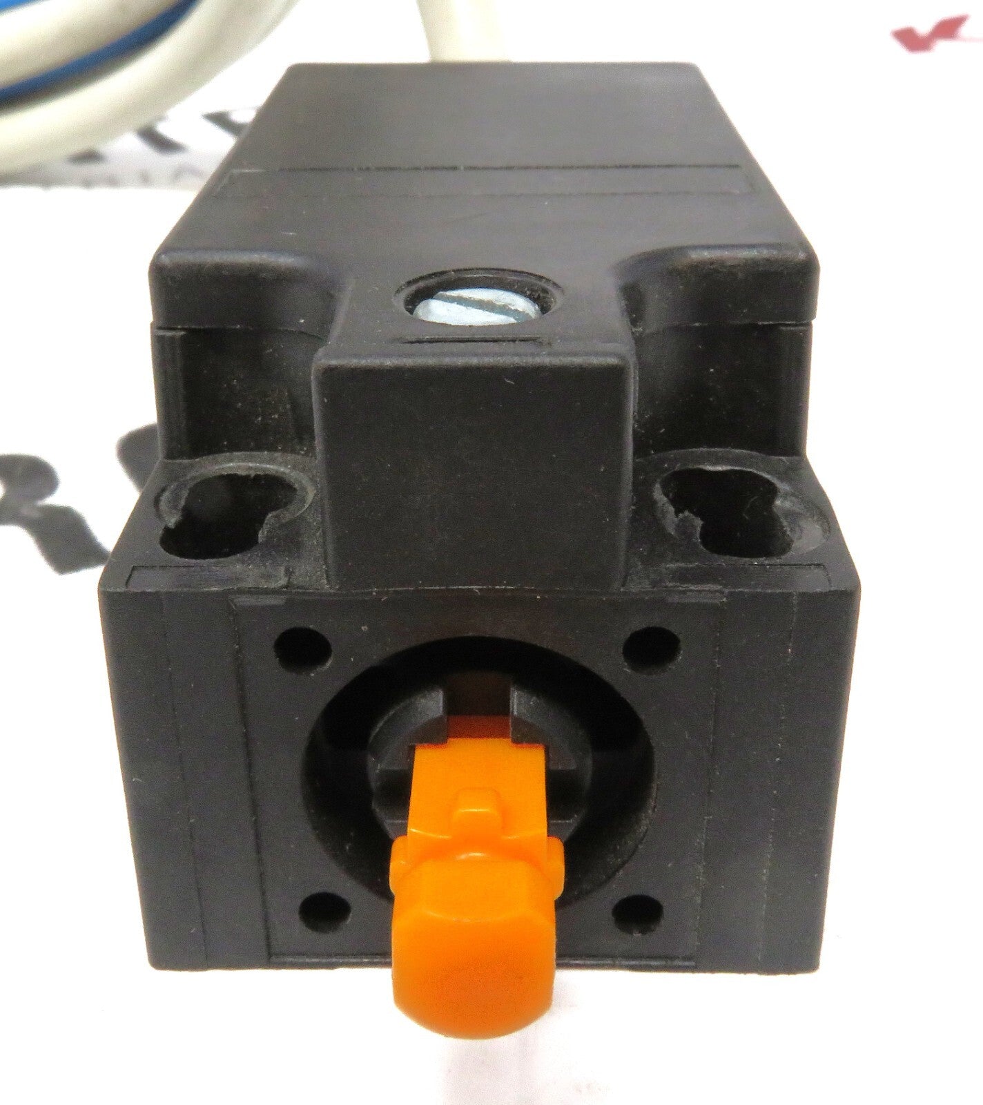Rittal SZ 4127.000 Switch Actuator 3SE2 200-1XL 230V AC/DC IP40 Made in Germany1