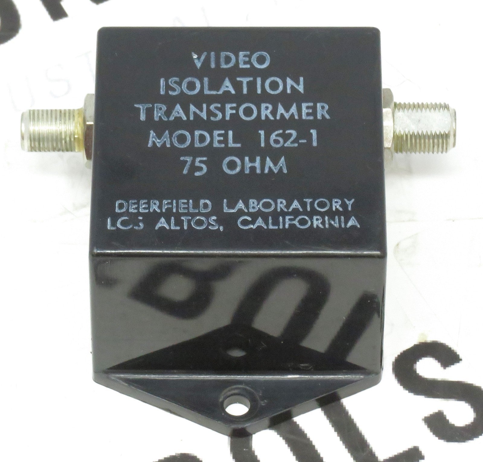 Deerfield Model 162-1 Video Isolator 75 Ohm – Back Cover Missing Functional Item0