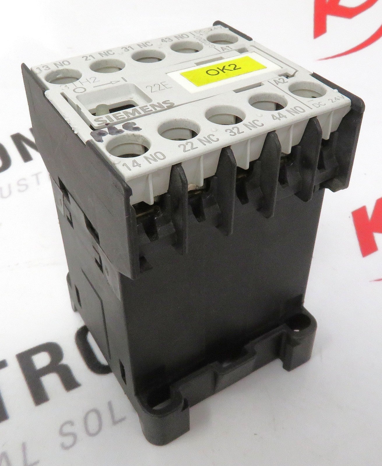 Siemens 3TH2022-0BB4 Contactor Relay 24VDC 2NO+2NC Screw Terminal0