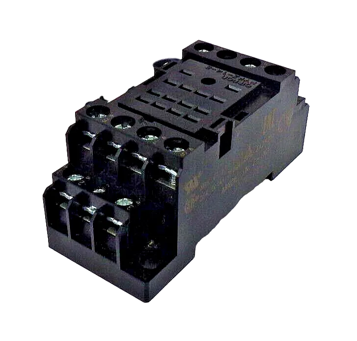 Omron PYFZ-14-E 14-Pin Relay Socket, DIN Rail/Screw Mount, Screw Terminals