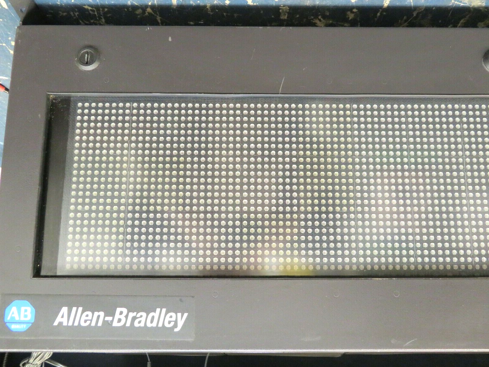 Allen-Bradley 2706-P72CN2 Message Board 42" NEMA-4 1.5A 100-240VAC