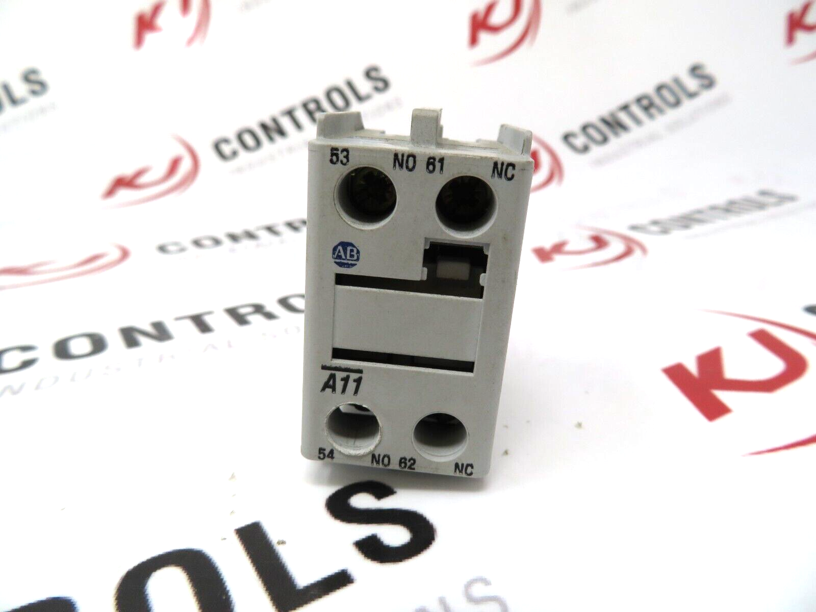 Allen-Bradley 100-FA11 Auxiliary Contact Block Front Mounting 2 Pole 1 NO/ 1 NC