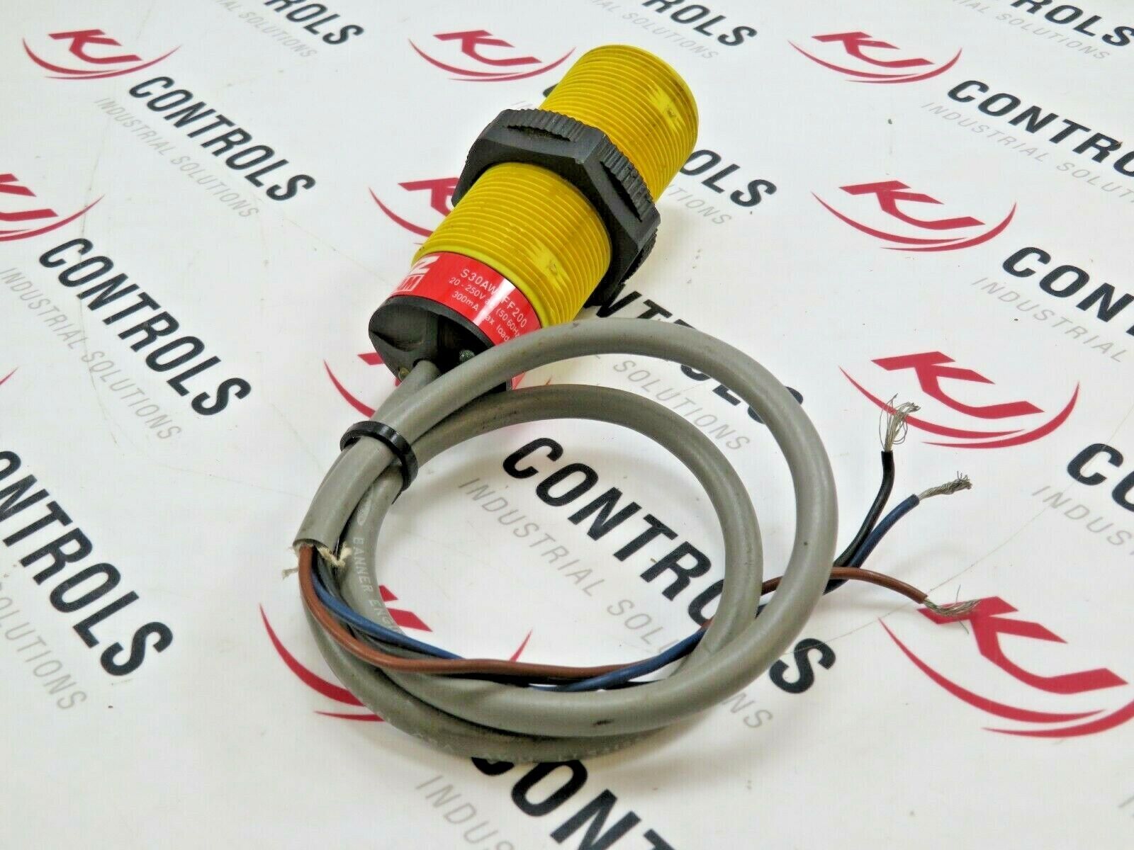 Banner S30AW3FF200 EZ-Beam S30 Series Fixed Field 200MM Range 20-250VAC 300mA