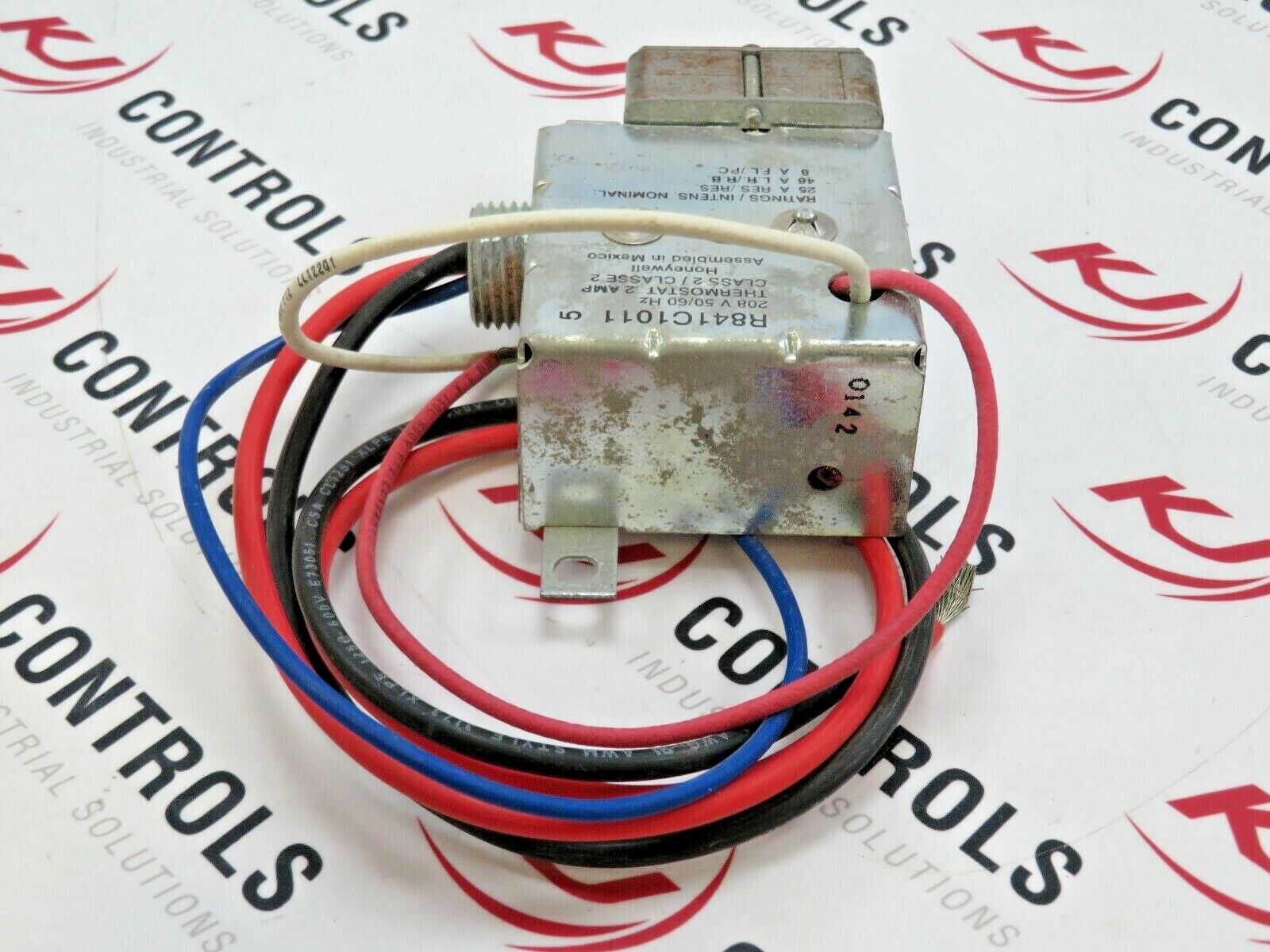 Honeywell R841C1011 Electric Heat Relay Thermostat 208VAC 0.2A