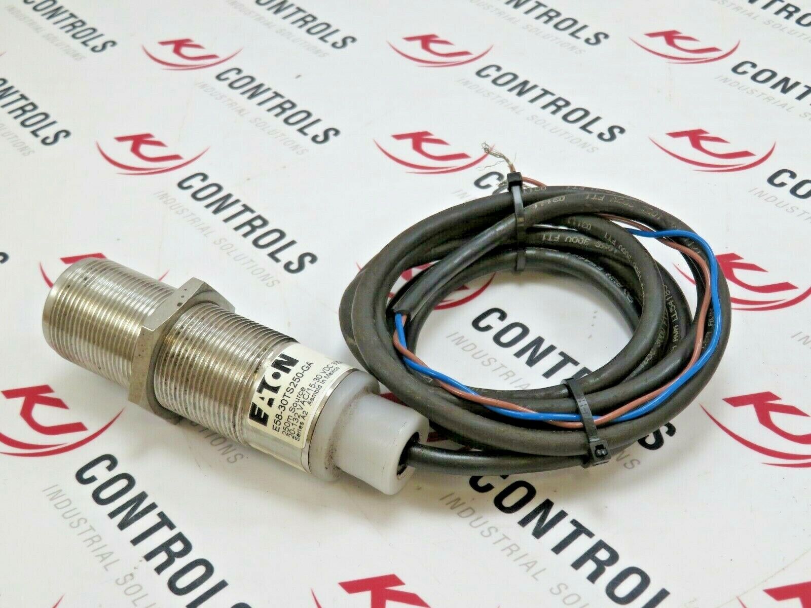 Eaton E58-30TS250-GA Thru-Beam Photoelectric Sensor 20-132VAC/15-30DC 250M Range