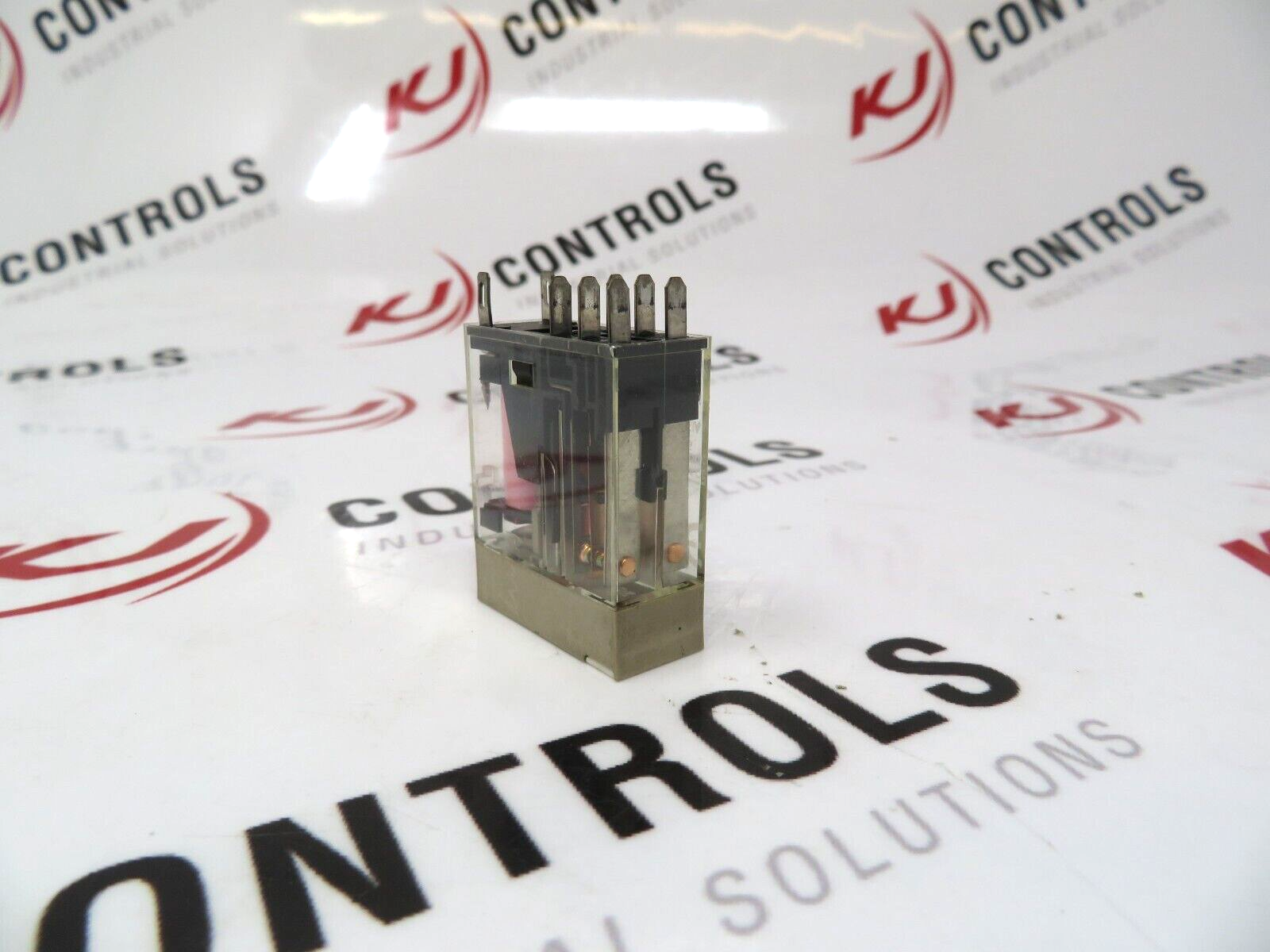 Omron G2R-2-S AC120 (S) Relay 2Pole 5A 50/60Hz DPDT Plug In General Purpose