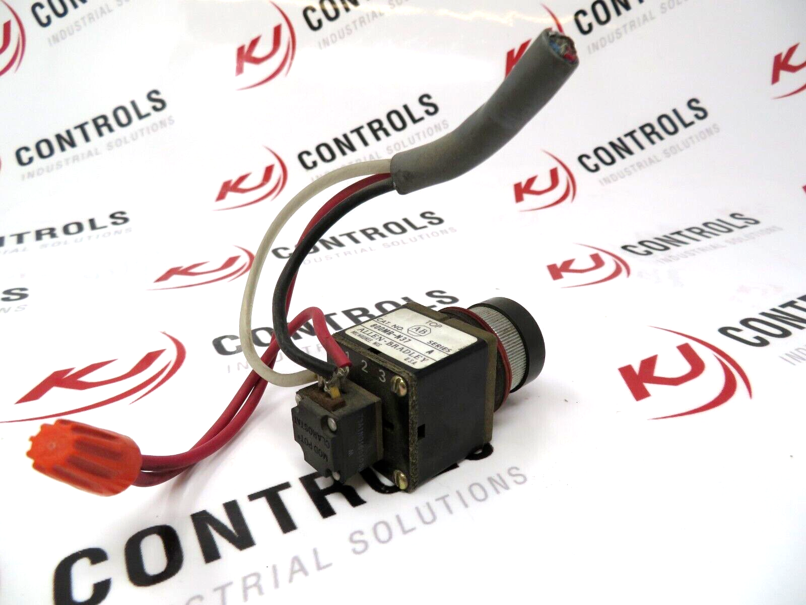 Allen-Bradley 800MR-N37 Push Button Accessory 22.5mm Type 13 Operator Only