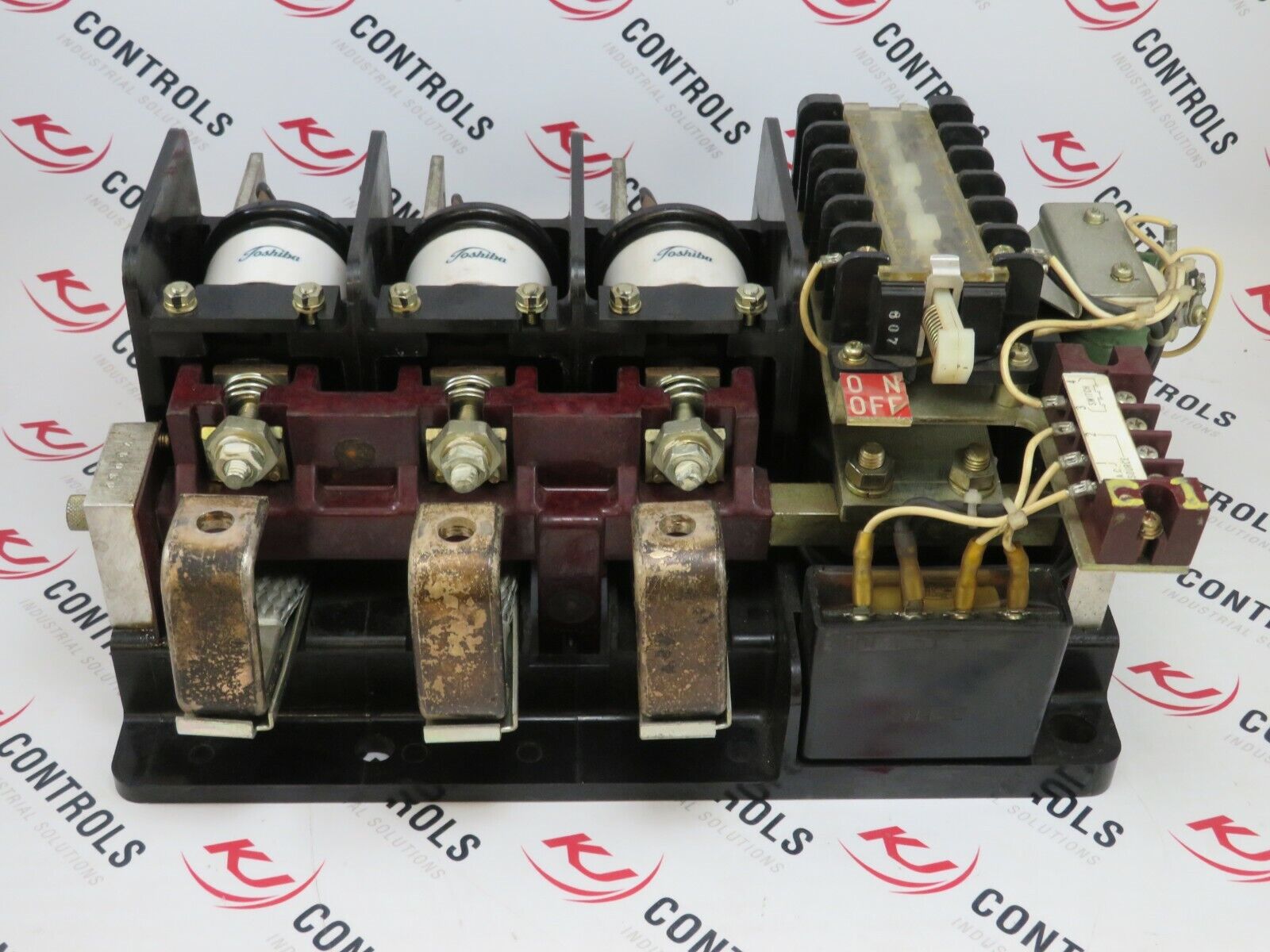 Toshiba CV211-HAT Vacuum Contactor 1.1/1.5KV 320A
