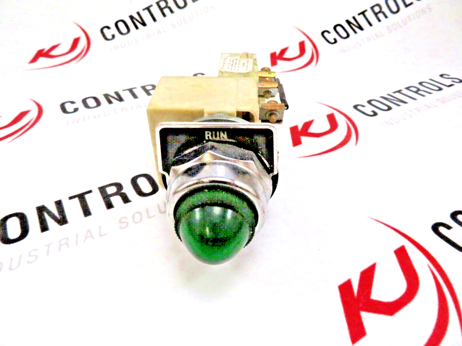 Square D / Schneider Electric 9001-KM-1 Green Pilot Light