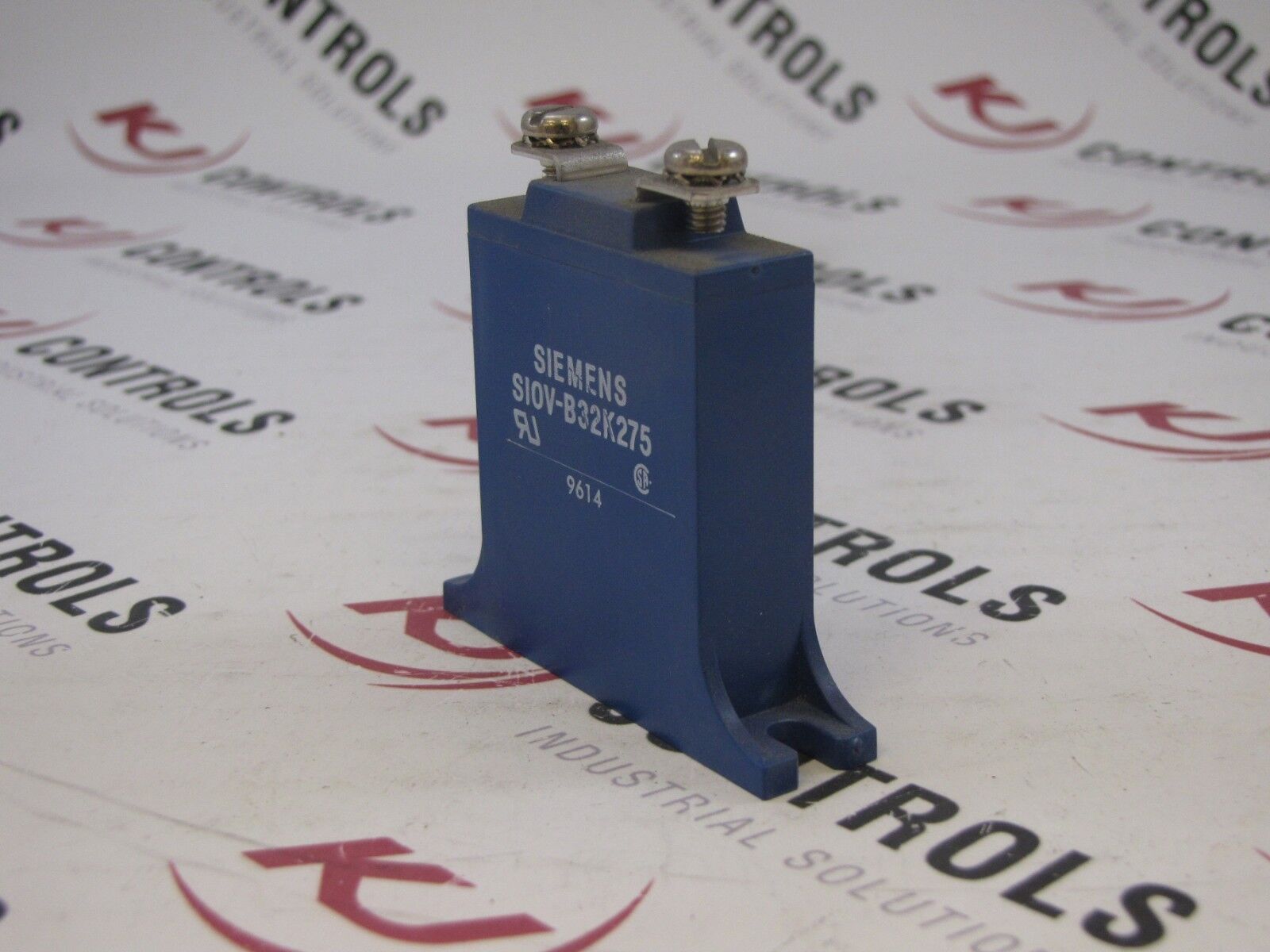 Siemens SIOV-B32K275 Metal-Oxide Varistor 40KA 1.4W 2.5KV
