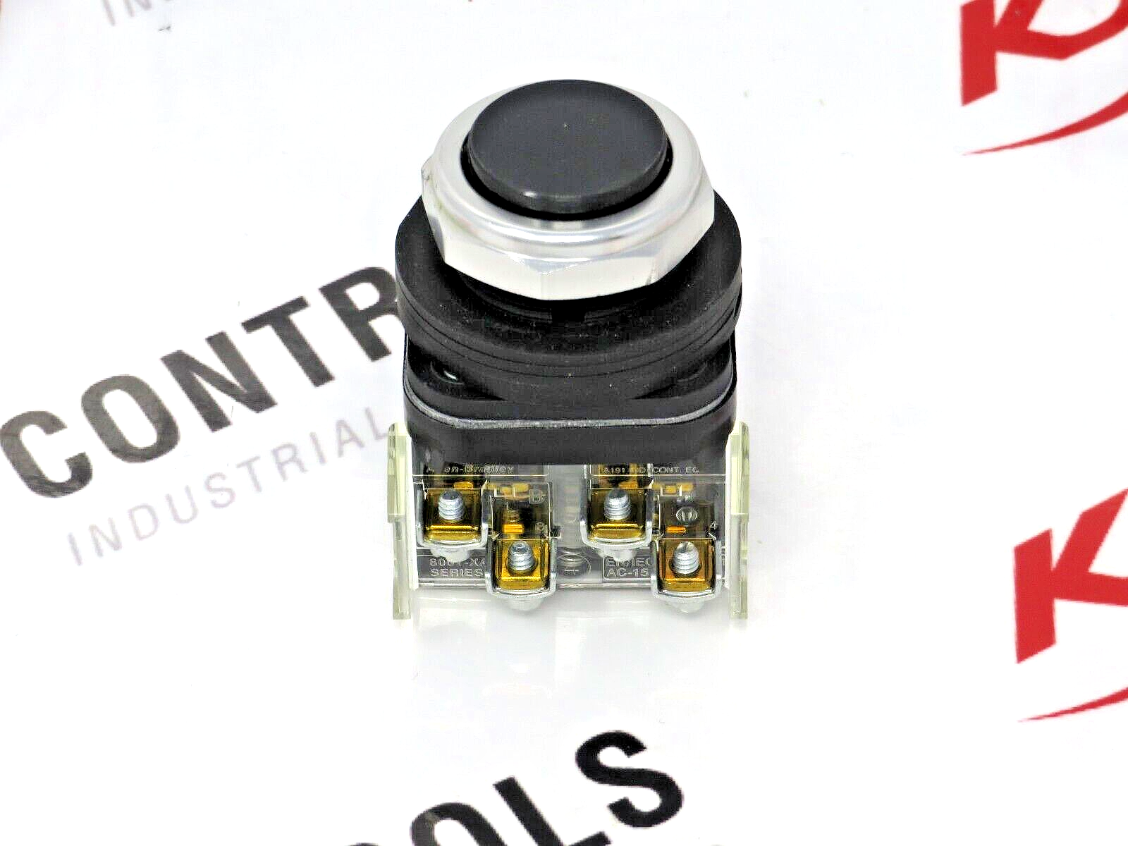 Allen-Bradley 800H-R2A 30MM Black Momentary Push Button 1NO/1NC Non-Illuminated