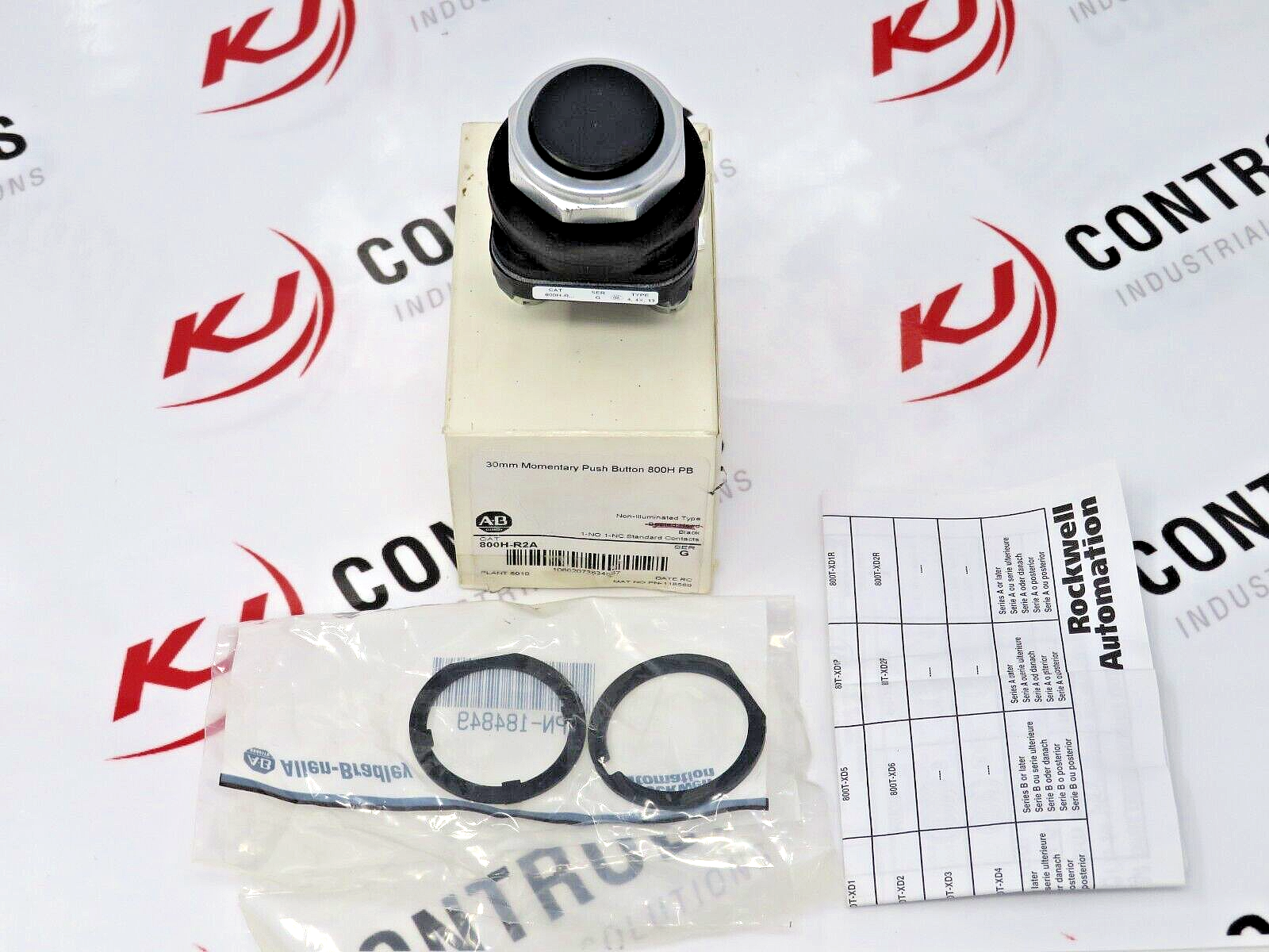 Allen-Bradley 800H-R2A 30MM Black Momentary Push Button 1NO/1NC Non-Illuminated