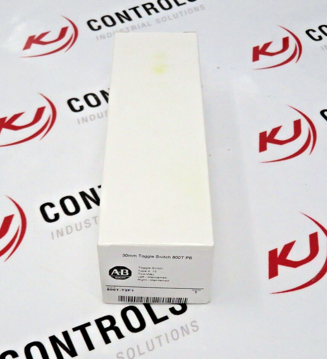 Allen-Bradley 800T-T2F1 Toggle Switch 30MM Type 4,13 Two-Way LT/RT Maintained