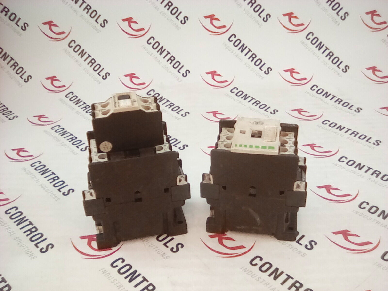 Eaton Klockner Moeller DIL00M-10 Contactor 110V 50Hz / 120V 60Hz Coil