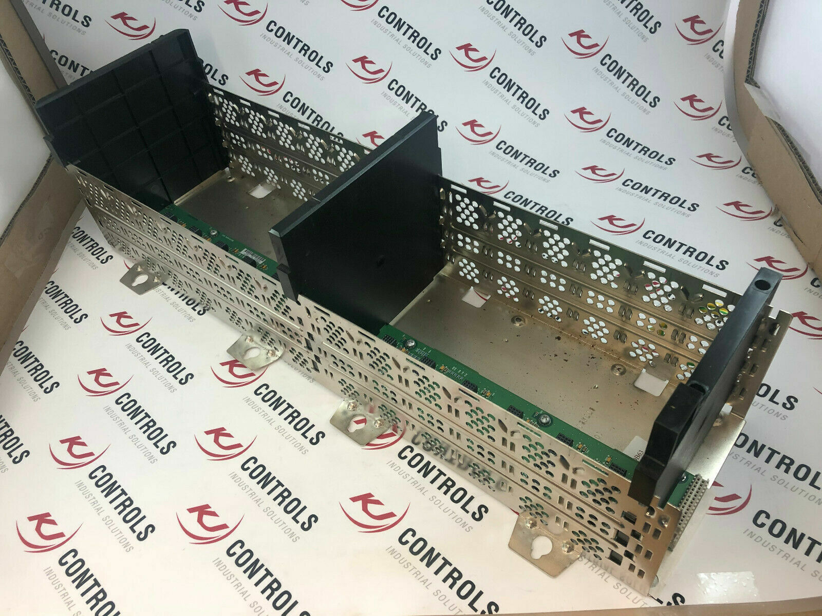 Allen-Bradley 1756-A13 ControlLogix 13-Slot Chassis