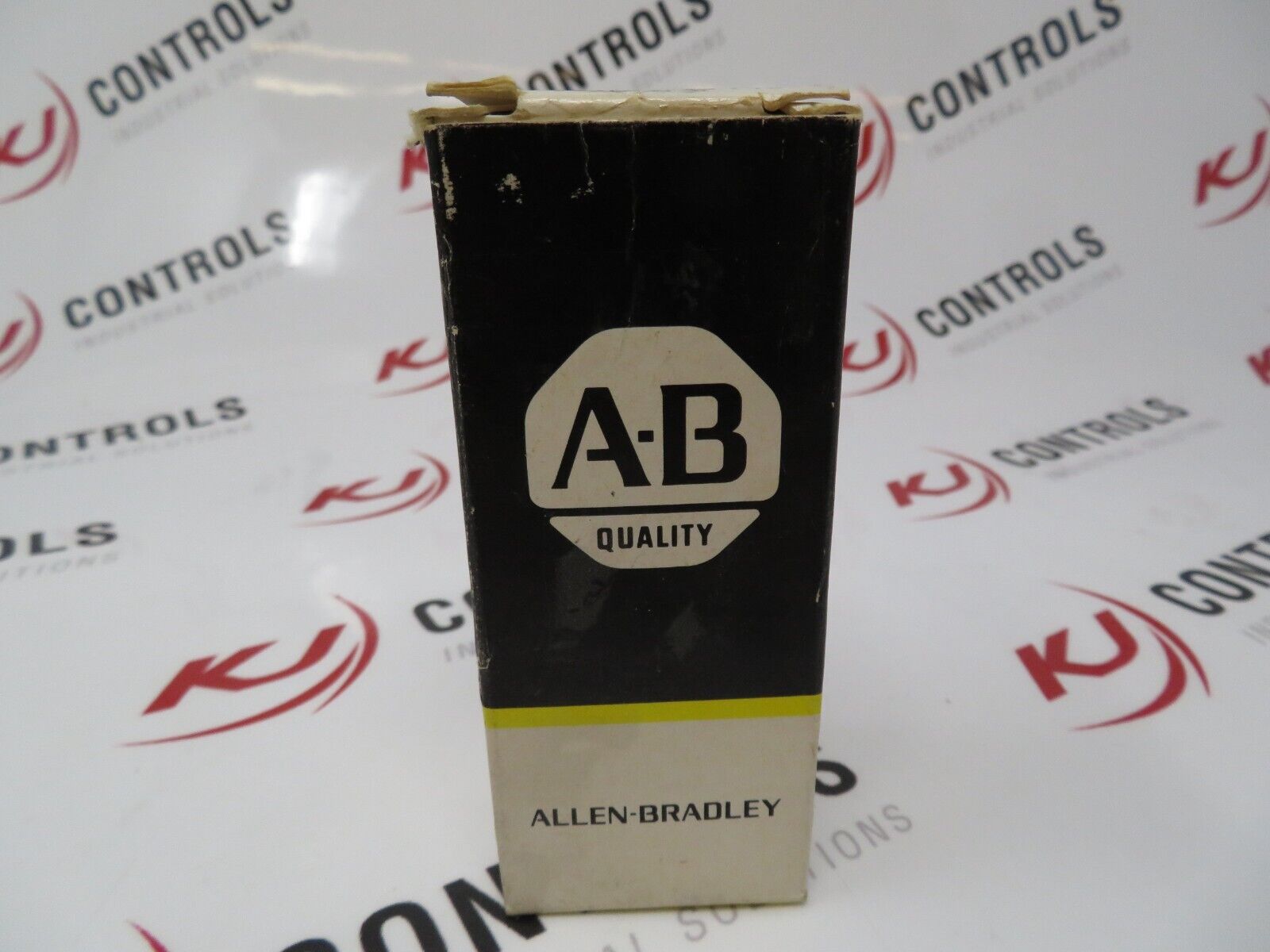 Allen-Bradley 800MR-Q12 Light Pilot 12V AC/DC No Contactor Block