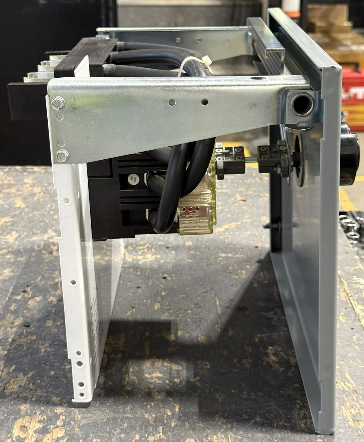Moeller NZM6B-160/ZM6A-125-NA 3-Phase 125A 480V MCC Feeder Bucket2