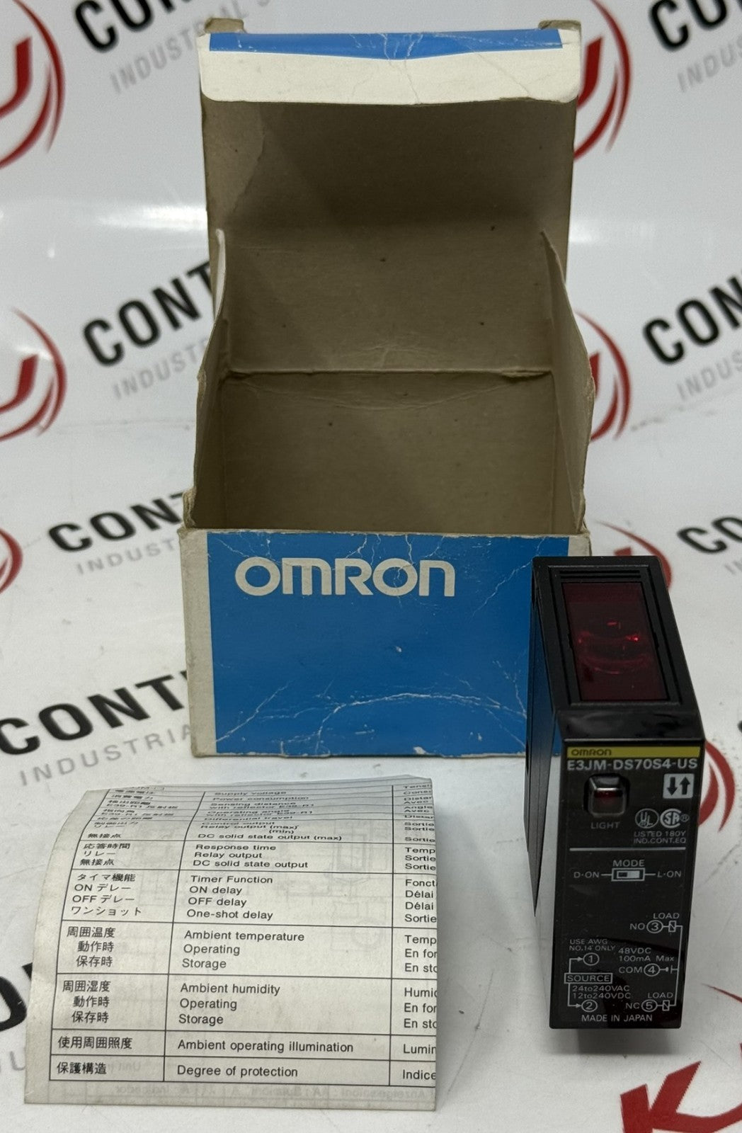 Omron E3JM-DS70S4-US 700mm Photoelectric Sensor Diffuse Solid State Relay1