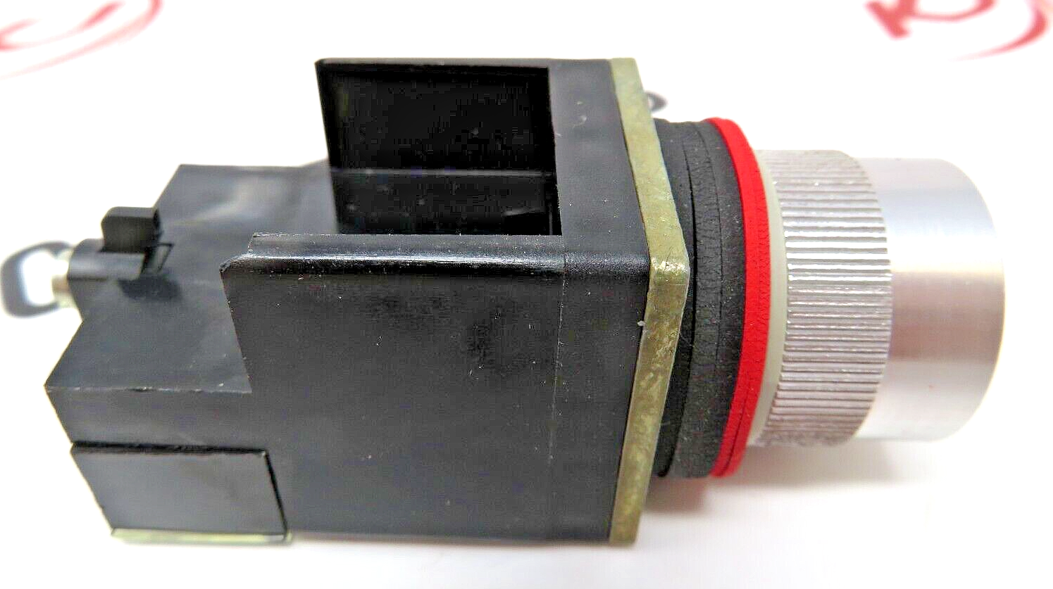 Allen-Bradley 800MR-A1A Series C Flush 1NO 1NC 10A 300VAC Green Head Push Button