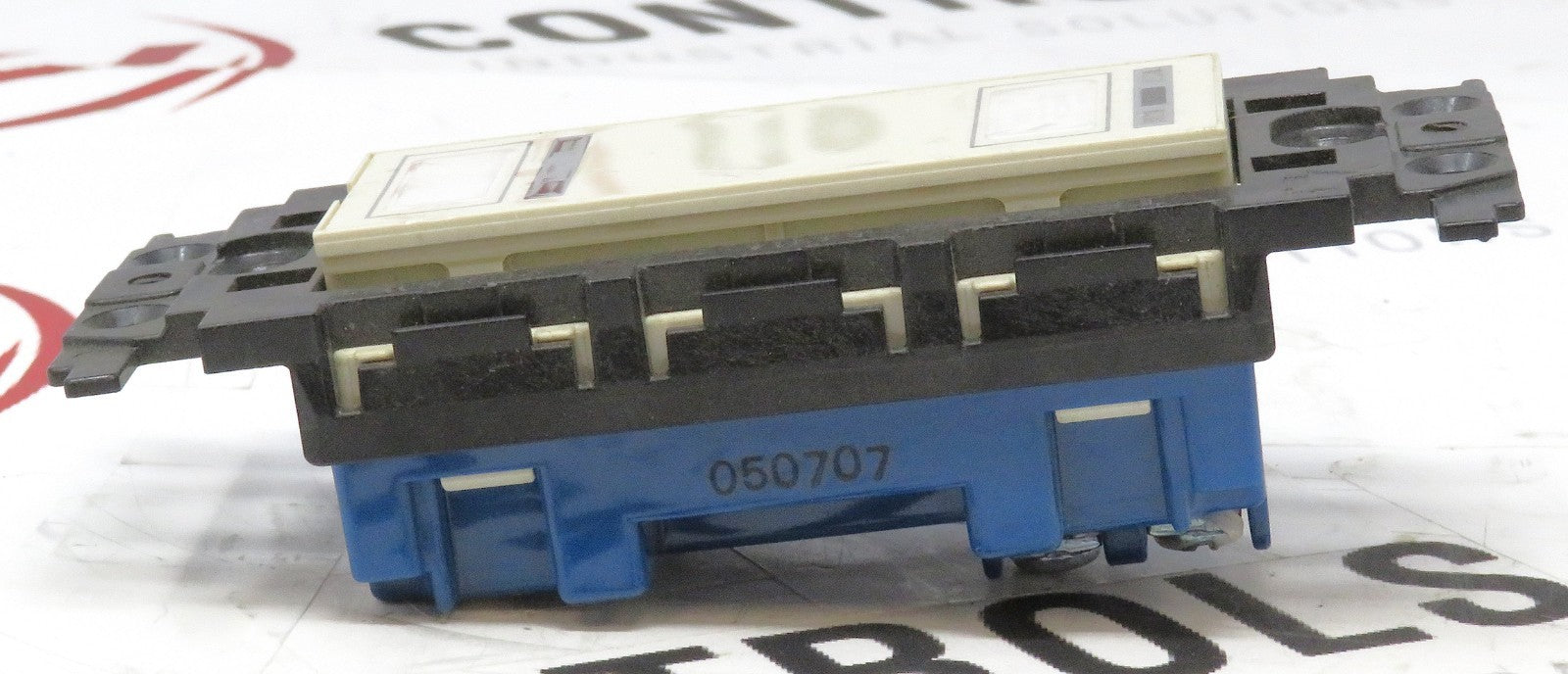 Hubbell Douglas WRT5552-82 Two-Membrane Switch Module Full-2 Way Plus 8mA Input2
