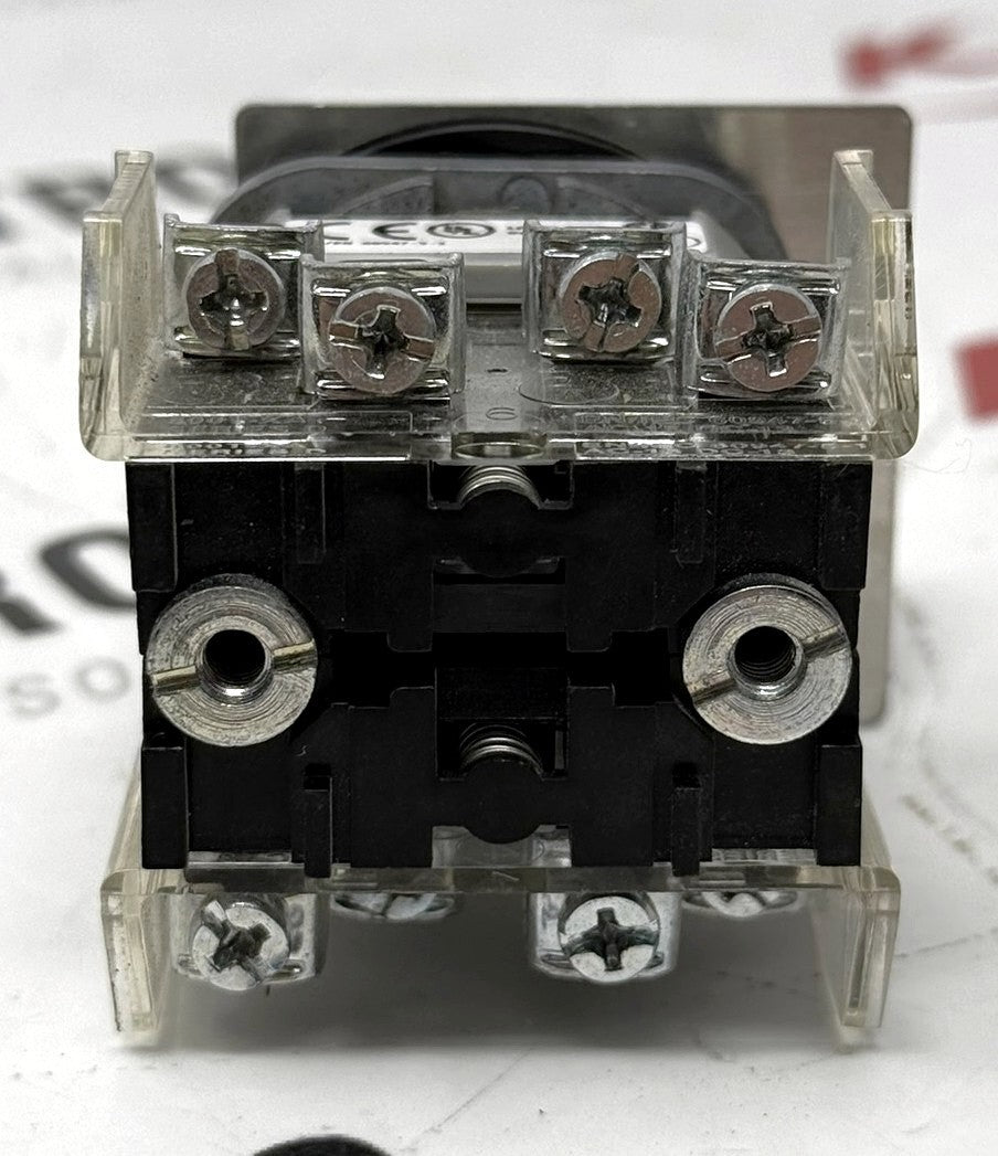 Allen-Bradley 800T-J2B 30mm 3-Position Selector Switch4
