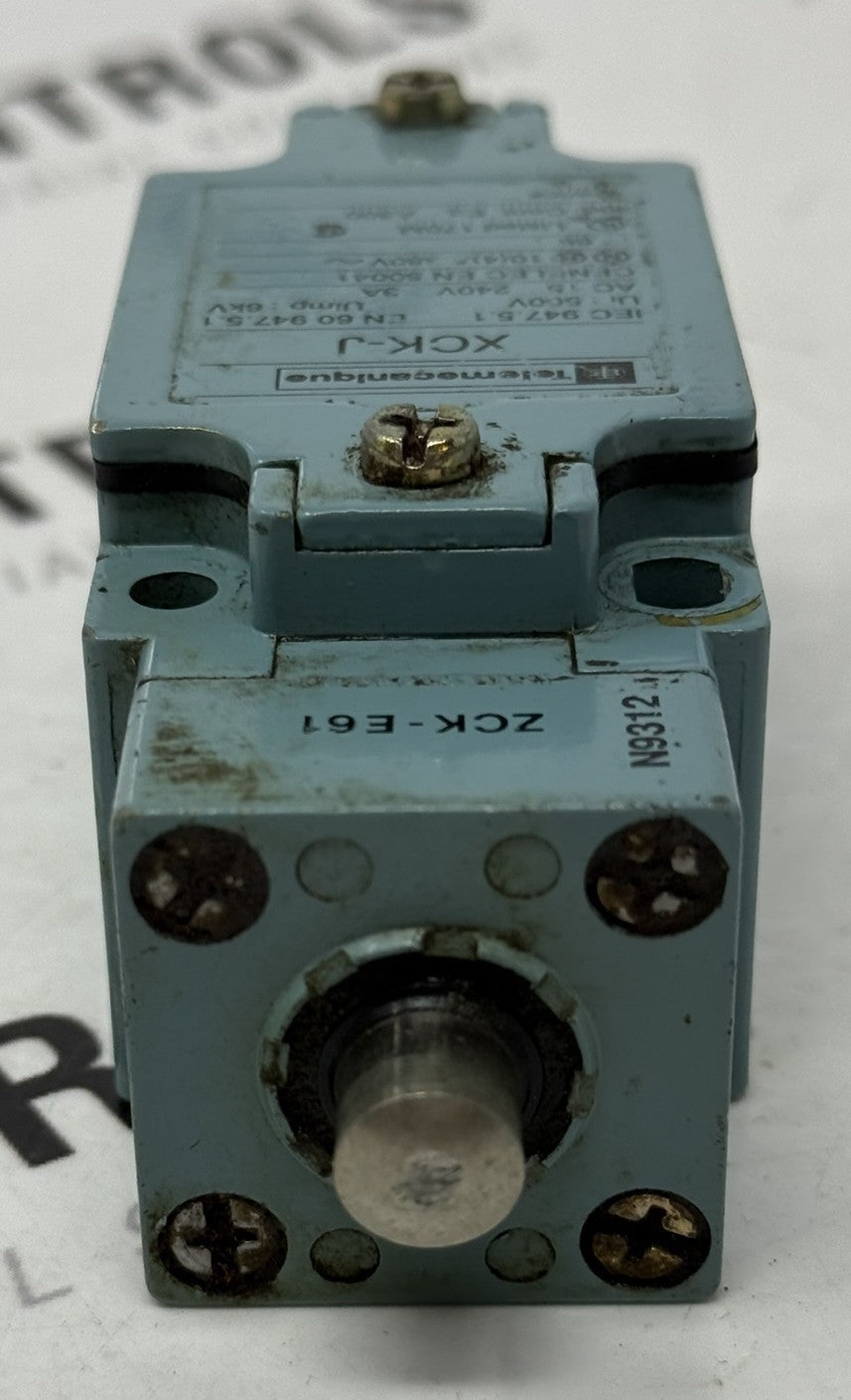 Telemecanique XCK-J Limit Switch ZCK-E61 Plunger Head1