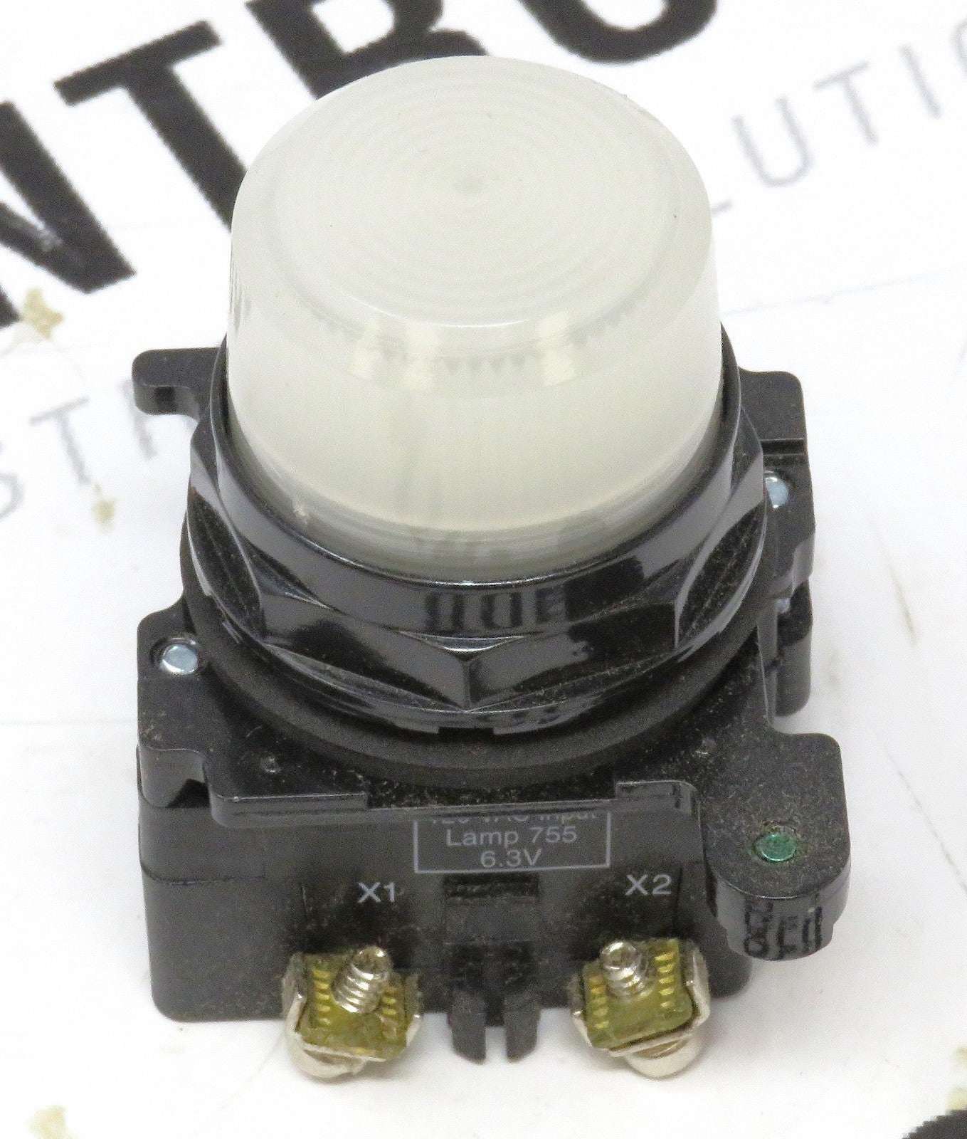 Eaton E34TB120LWP06 White LED Indicator Light 120V Plastic Lens0