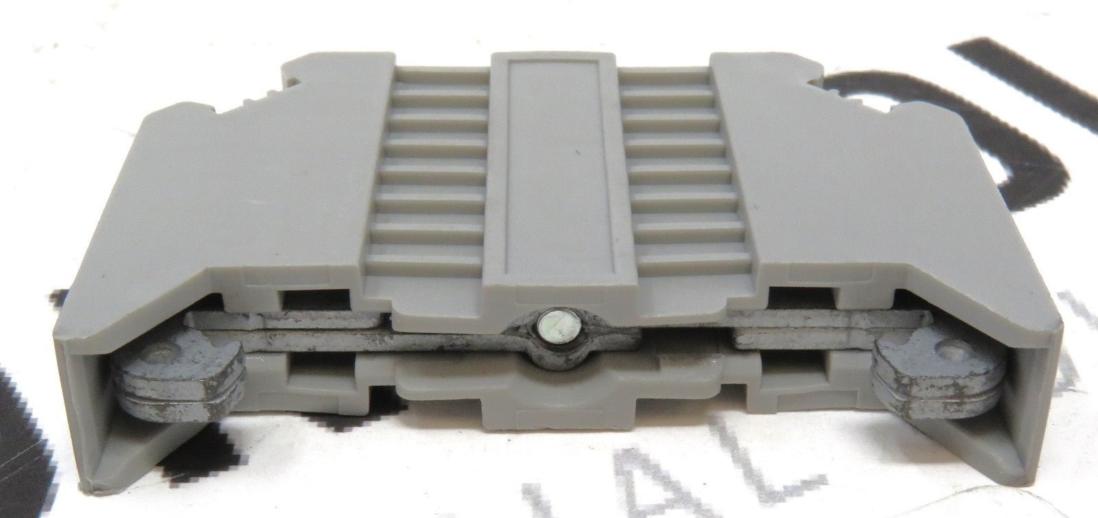 Eaton XBAES35C Terminal Block End Stop Clip 35mm DIN Rail 1 Screw Mount (Lot/4)1