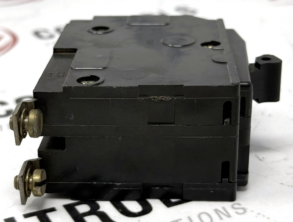 Square D QOB230 2-Pole 30A 120/240VAC Bolt-On Circuit Breaker4