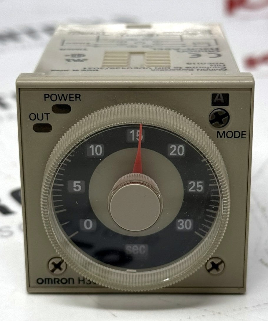 Omron H3CR-A8EL 8-Pin Timer Relay 100-240VAC 5A0