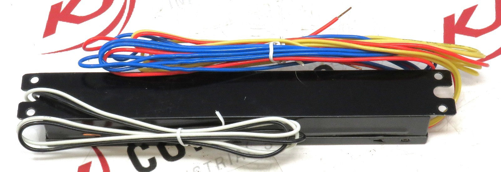 Standard Products E432T8IS120LAS Electronic Ballast 120V 4-Lamp T8 Instant Start1