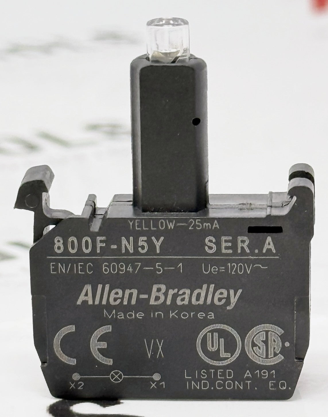 Allen-Bradley 800F-N5Y 22.5mm Yellow LED Module 120VAC0