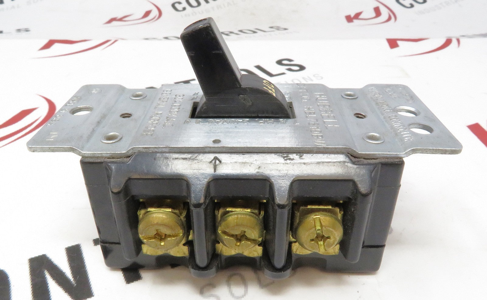 Hubbell HBL7810BW 30A 600VAC 3-Pole Manual Motor Control Switch1