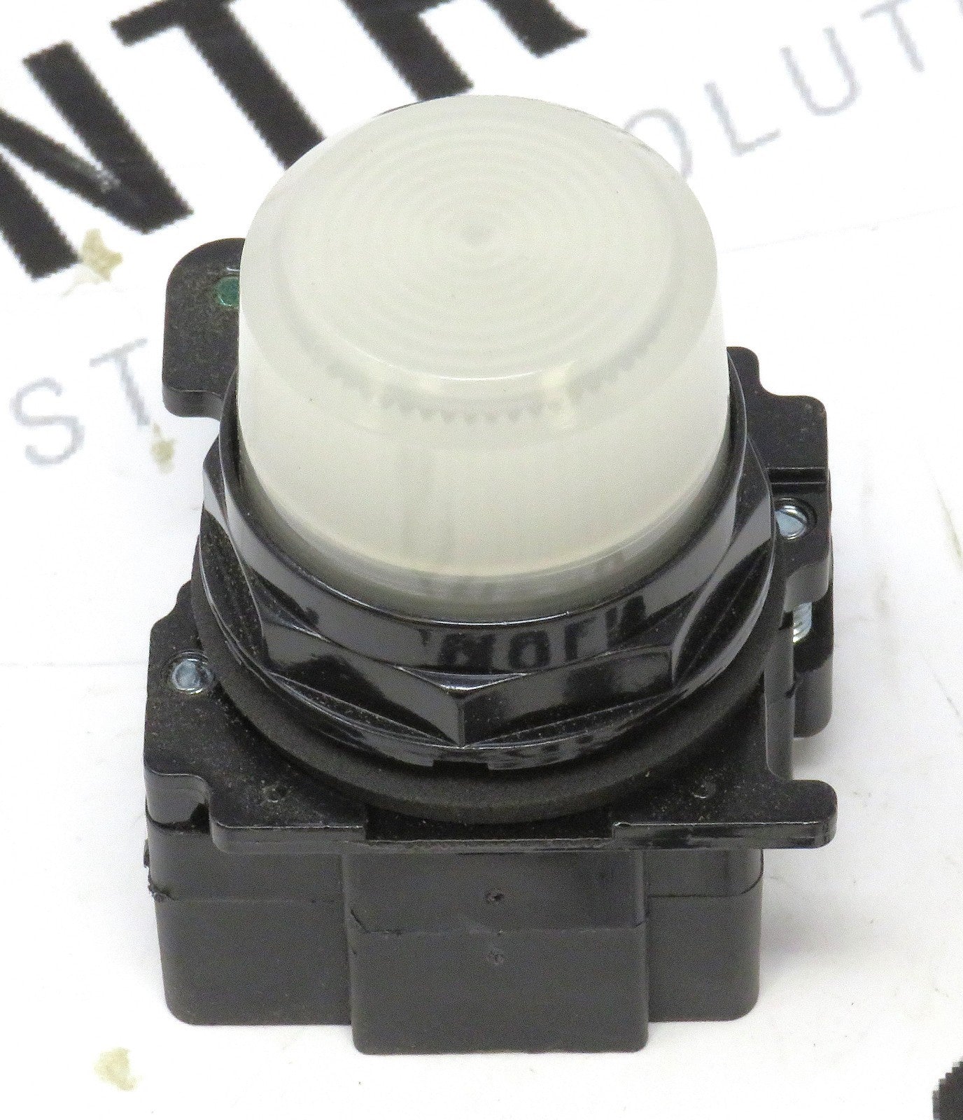 Eaton E34TB120LWP06 White LED Indicator Light 120V Plastic Lens2
