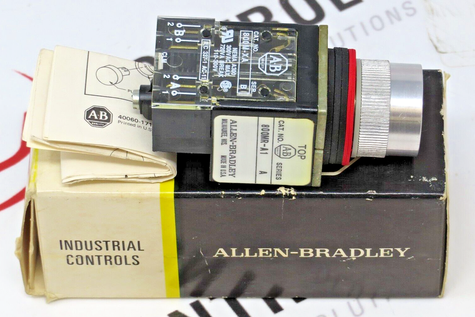 Allen-Bradley 800MR-A1A Series C Flush 1NO 1NC 10A 300VAC Green Head Push Button