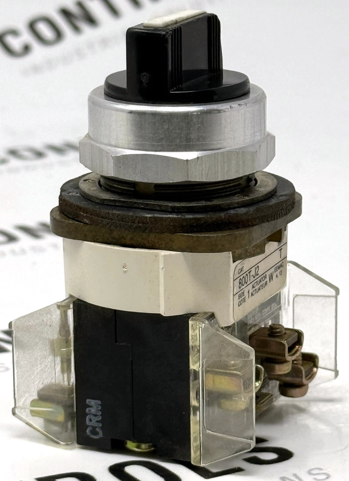 Allen-Bradley 800T-J2 30mm 3-Position Maintained Selector Switch1