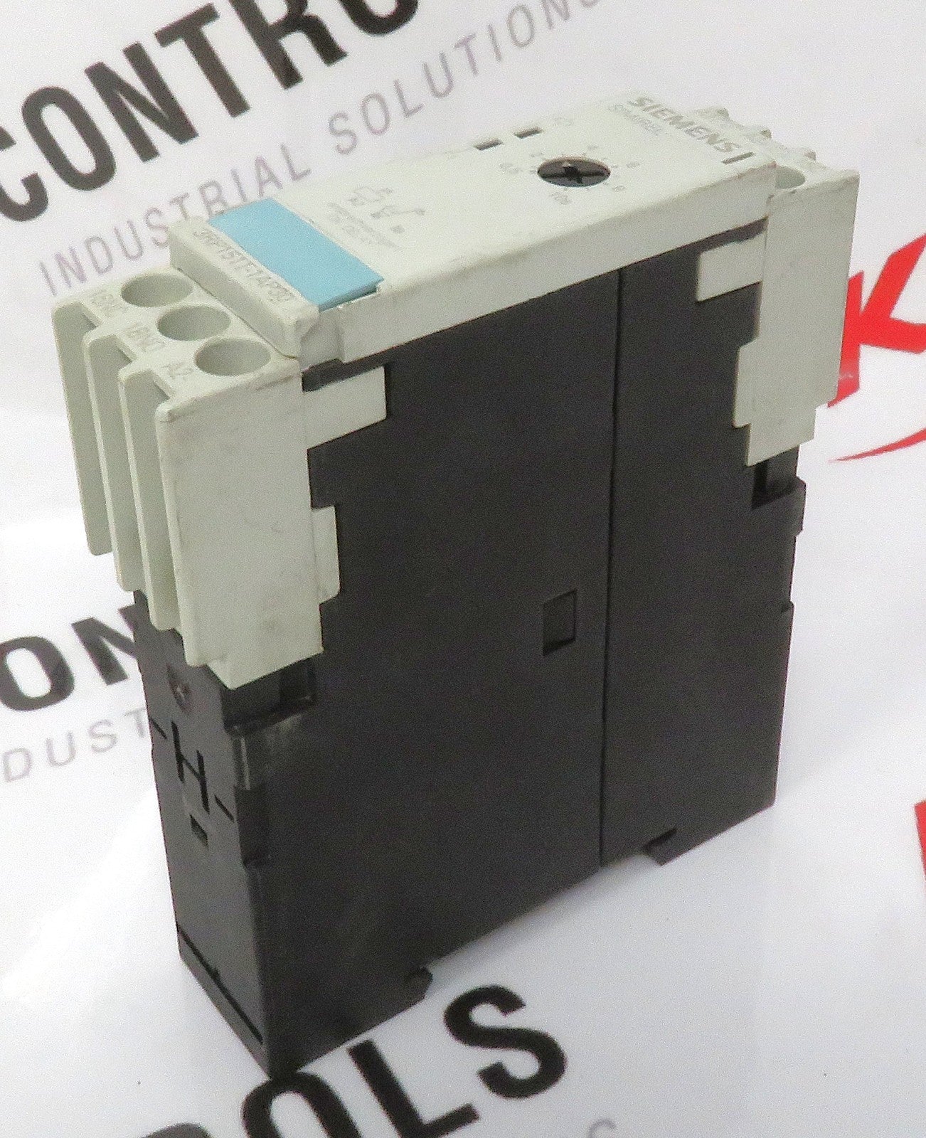 Siemens 3RP1511-1AP30 On-Delay Time Relay 24VDC 200-240VAC 0.5-10s Solid State0