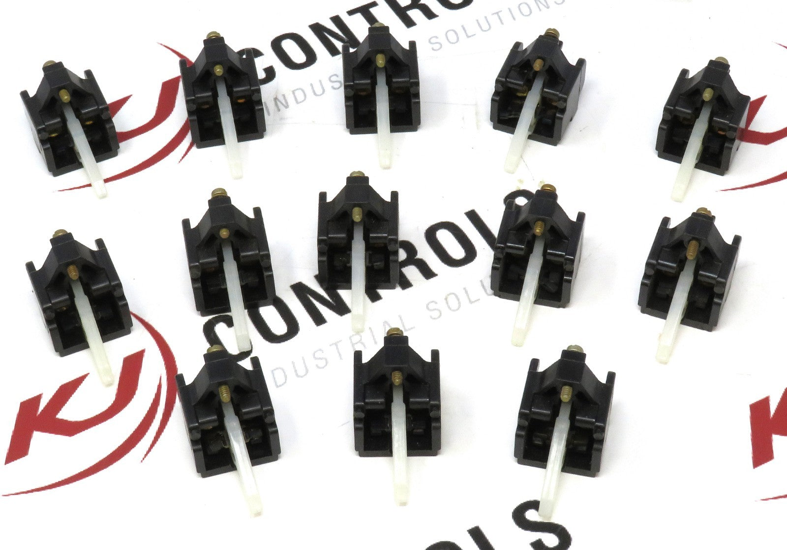 Allen-Bradley 1495-G3 Auxiliary Contact Early Break Size 3 600V (**Lot of 13**)0