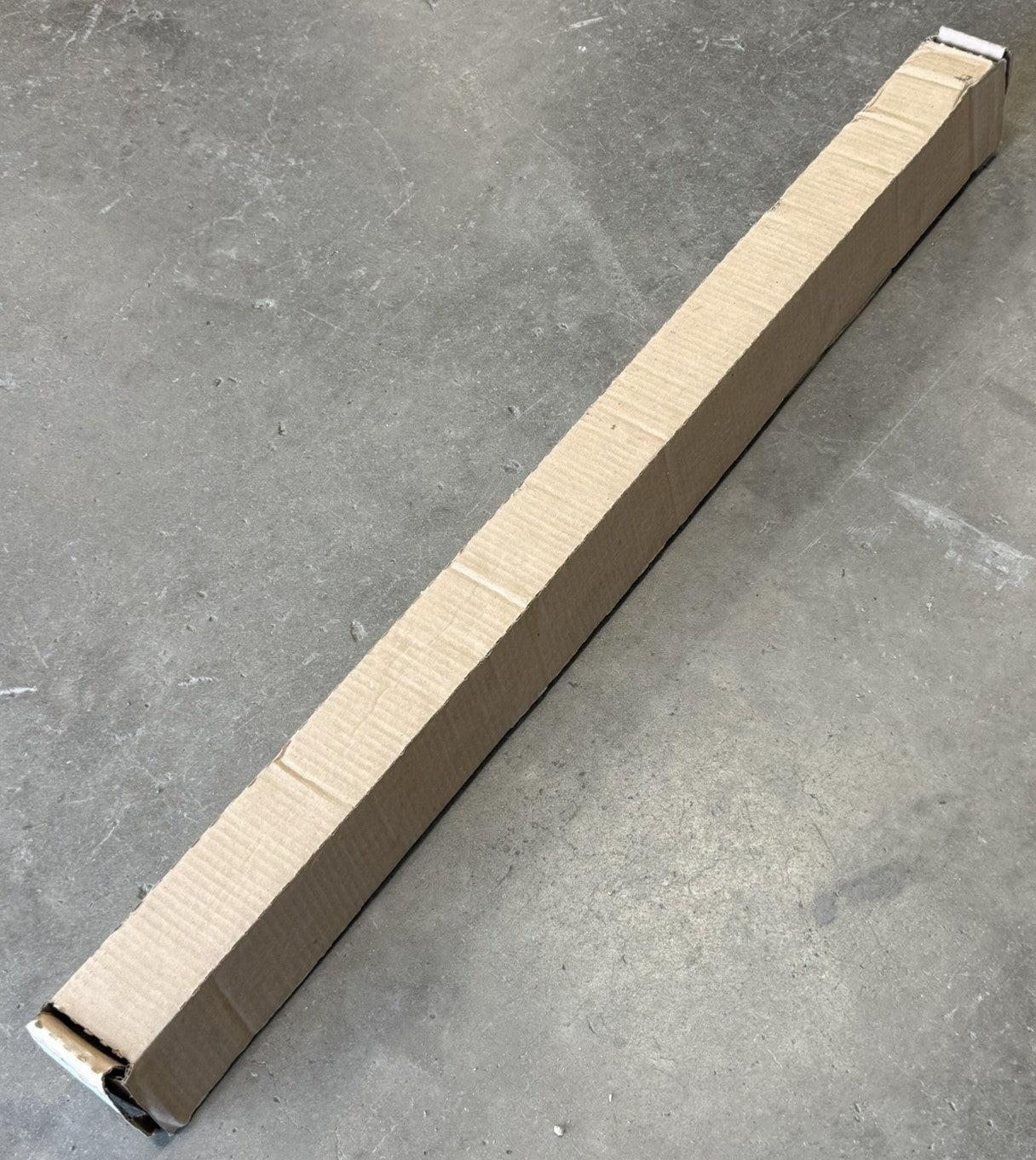 Day-Brite SS440L840-UNV-DIM 4ft LED Light Strip 4000K2