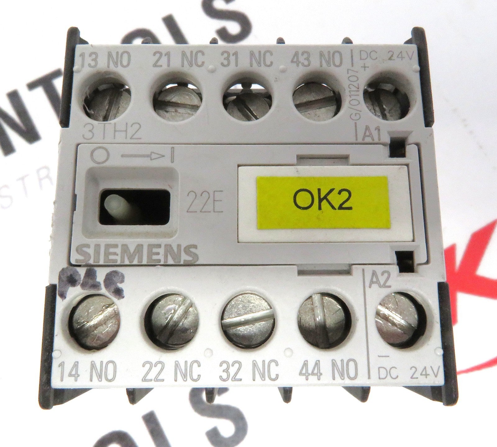 Siemens 3TH2022-0BB4 Contactor Relay 24VDC 2NO+2NC Screw Terminal2