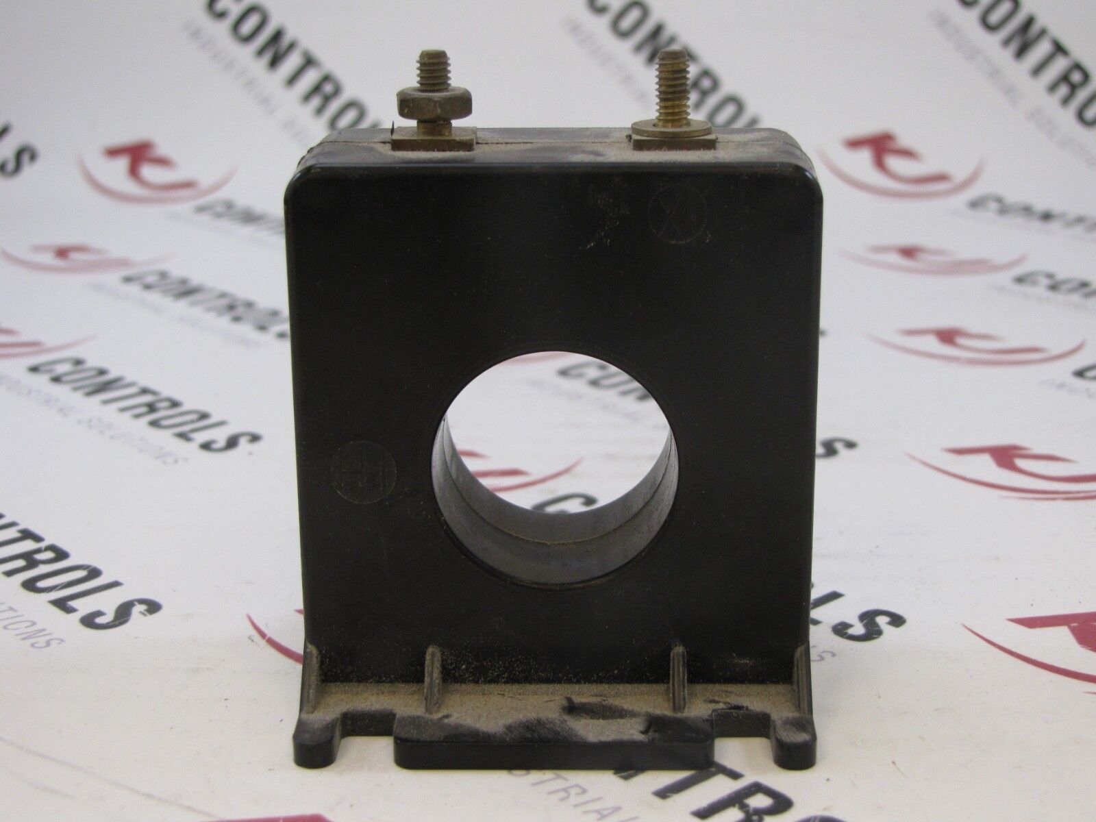 Current Transformer 2SFT-500 Ratio 50:5 50-400Hz 600V