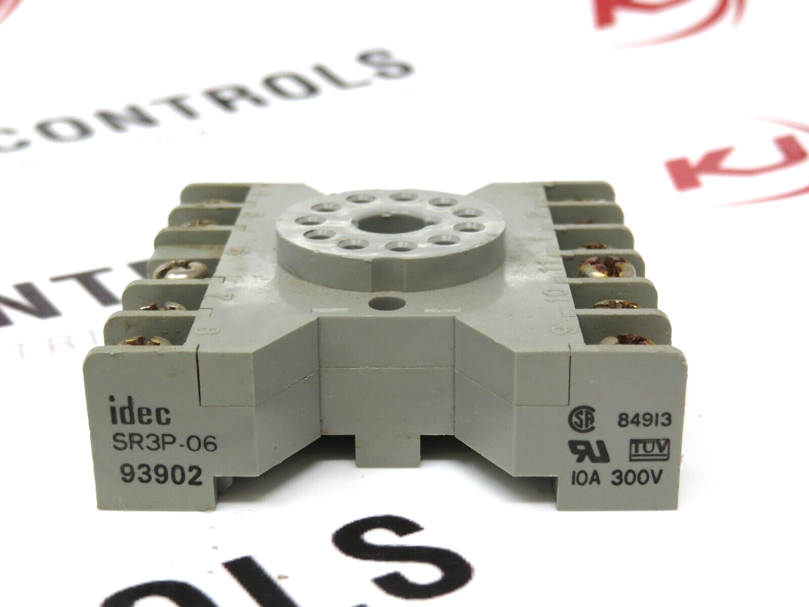 IDEC SR3P-06 Relay Socket 11Pin 10A 300V DIN Mount Screw Type