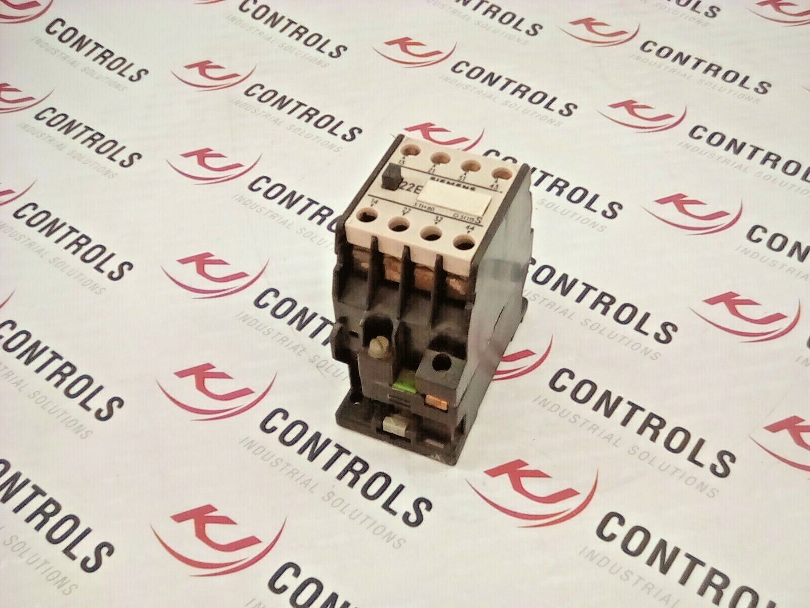 Siemens 3TH80 22-0A Contactor 110V 50/60Hz Coil