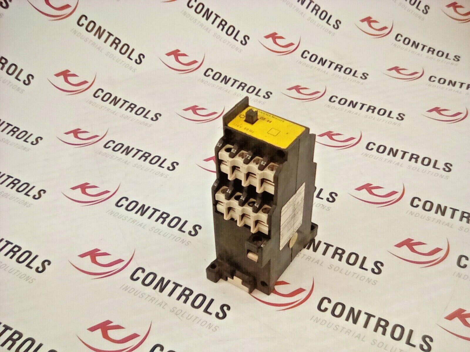 Eaton Klockner Moeller DIL08-44-220V60HZ Contactor 220V 60Hz Coil