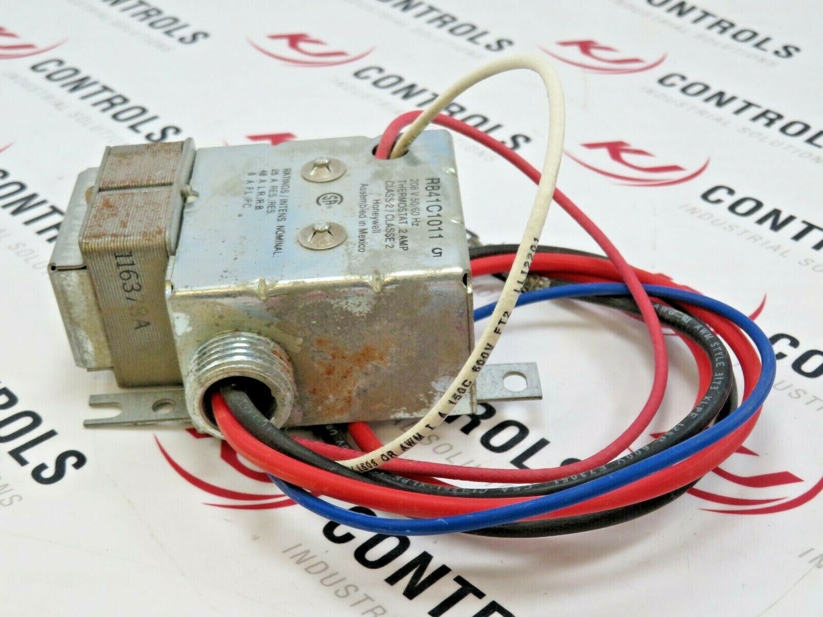 Honeywell R841C1011 Electric Heat Relay Thermostat 208VAC 0.2A